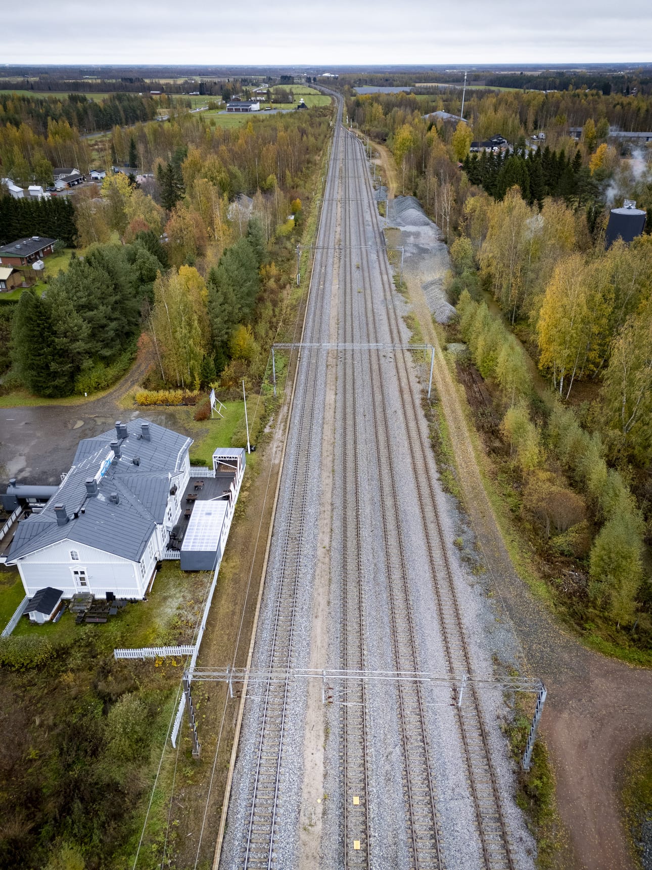 Suomen Päärata on 800 kilometriä pitkä ratayhteys Helsingistä Hämeenlinnan, Tampereen, Seinäjoen, Kokkolan ja Oulun kautta Tornioon. Tampereen ja Tornion välillä on yli 600 kilometriä yksiraiteista rataa.