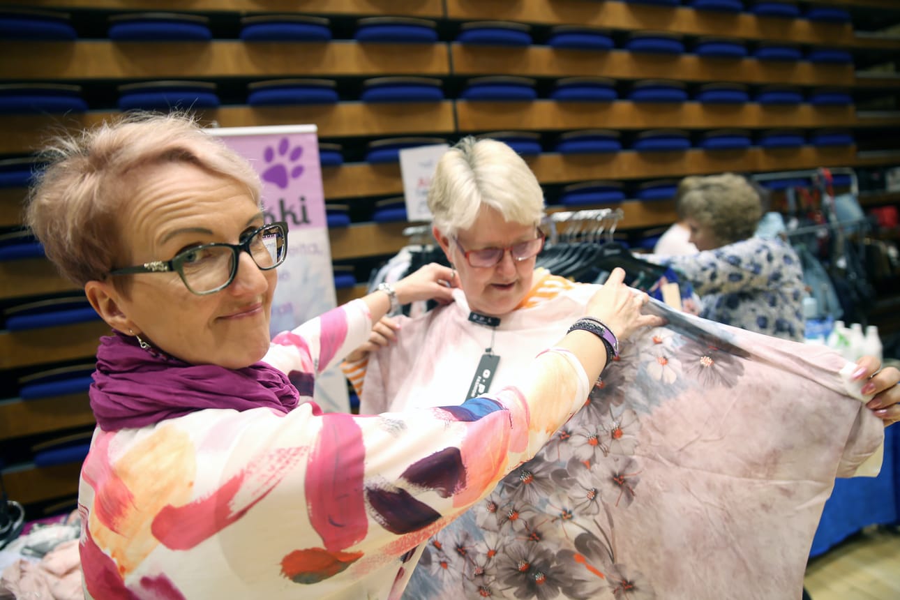 Katriina Määttä voitti muuttumisleikin. Kampauksen loihti Tanja Häkkilä ja meikin Vilma Junnikkala.