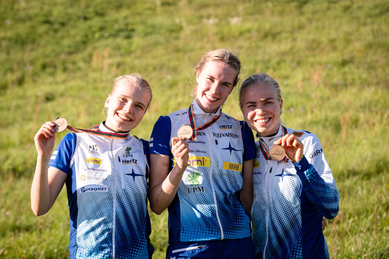 Eeva-Liina Ojanaho, Hanne Hilo ja Ida Haapala nappasivat EM-pronssia, ja jättivät Suomen ykkösjoukkueen kirkkaasti taakseen.