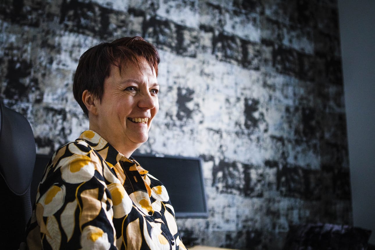 Kirsi Karhun "Unelmalista"-teoksen kantava teema on keski-ikäisen naisen oikeus olla itsekäs.