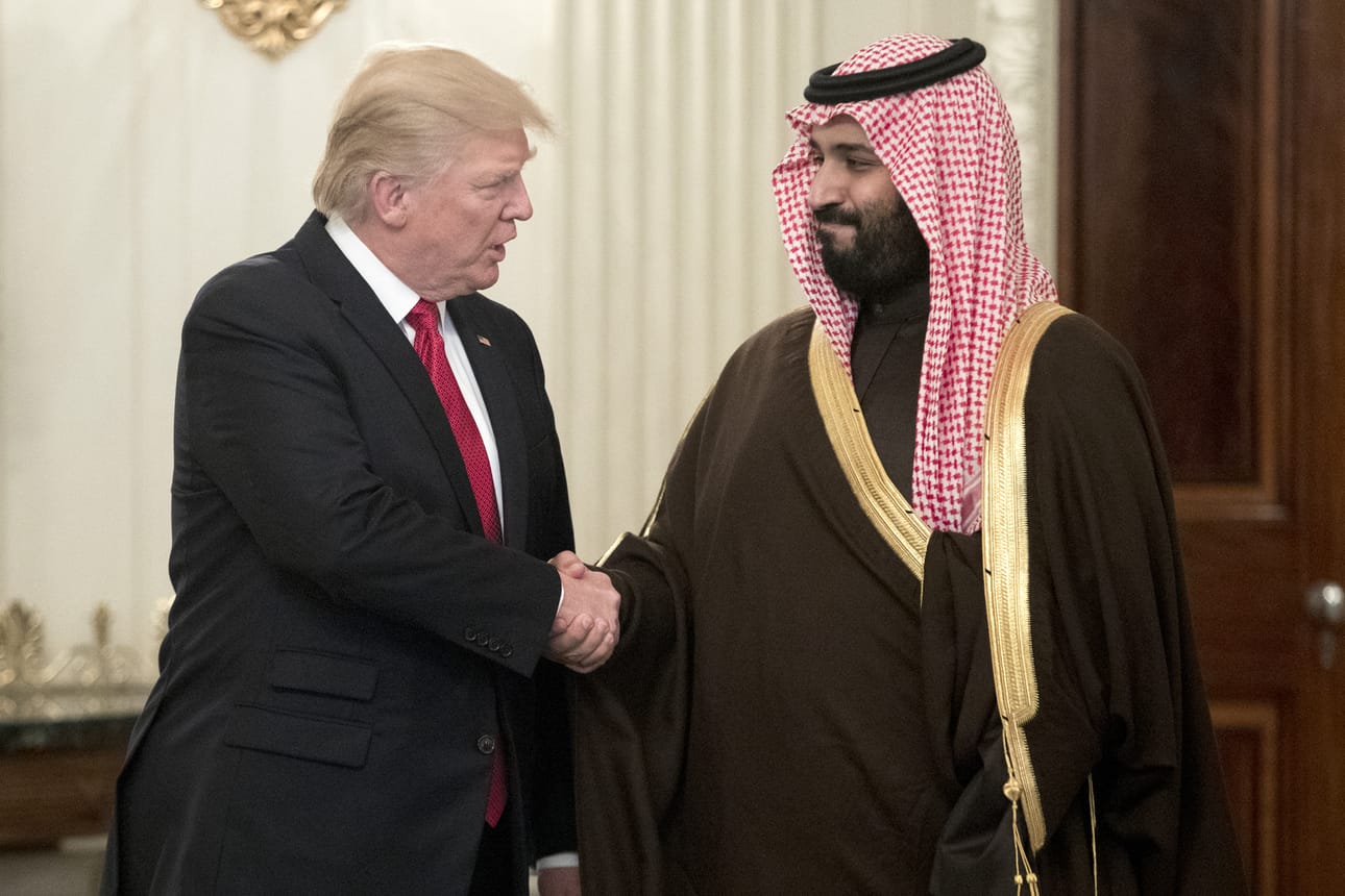Yhdysvaltojen presidentti Donald Trump ja Saudi-Arabian kruununprinssi Mohammed bin Salman tapasivat Valkoisessa talossa vuonna 2017.