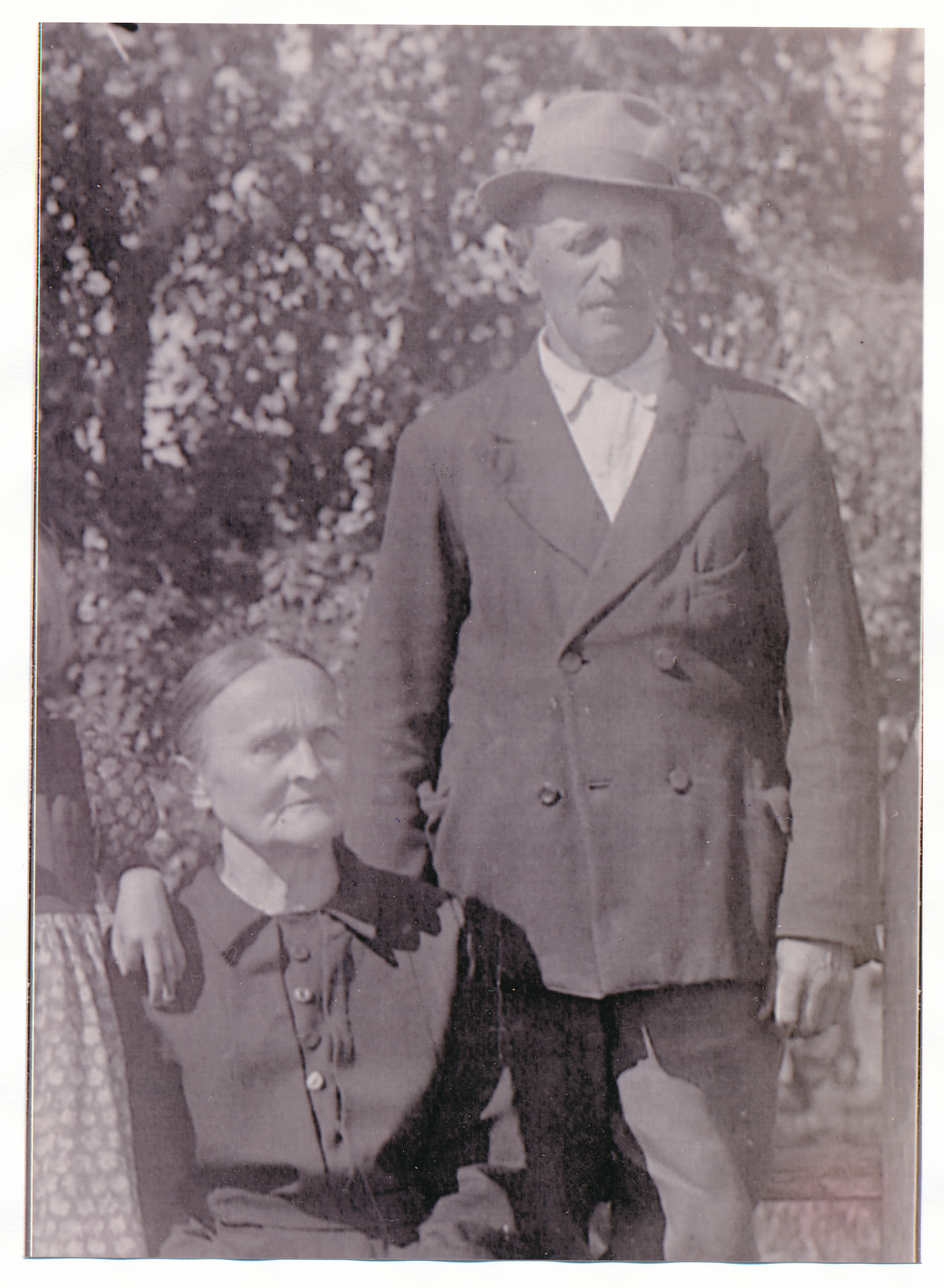 August Viktor ja Ida Peltoniemi. Kuva 1940-luvun loppupuolelta 1947 tai 1948.