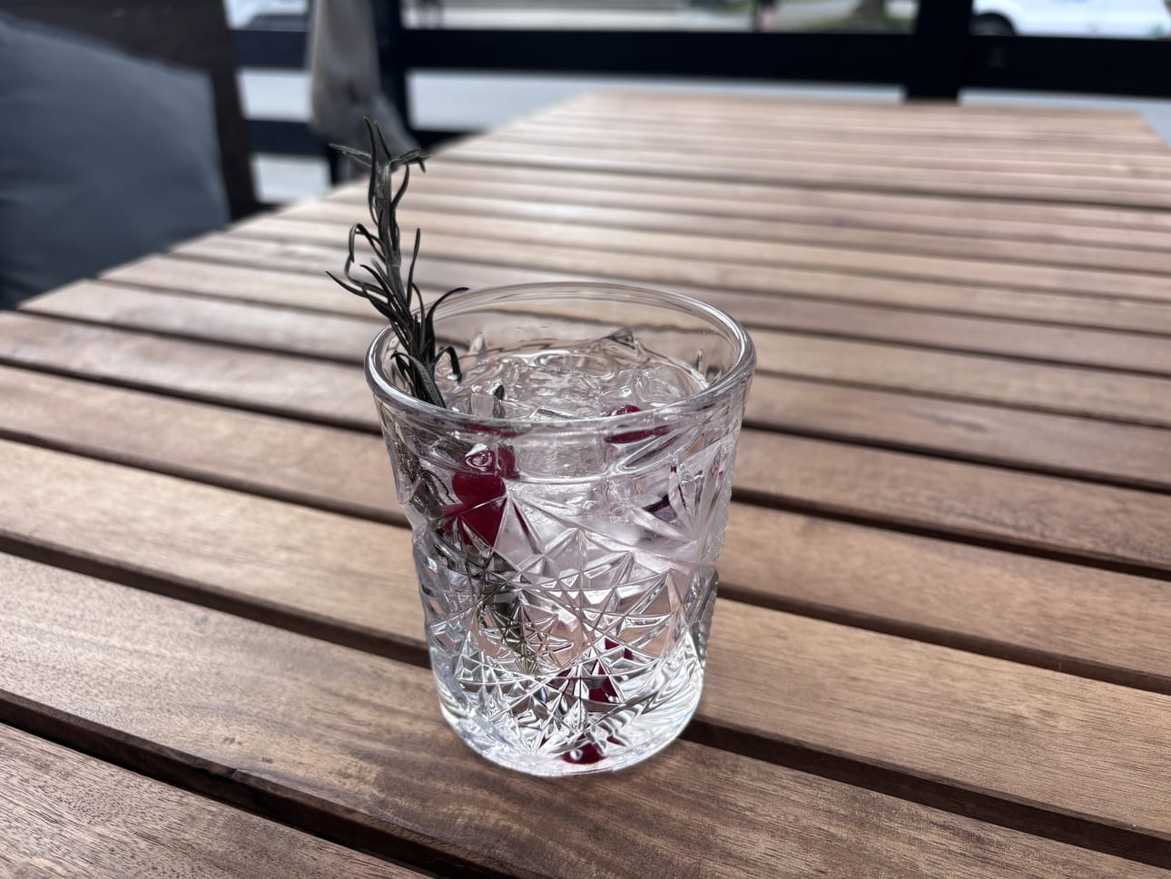 Napue Gin & Tonic on simppeli mutta elegantti seurustelujuoma.