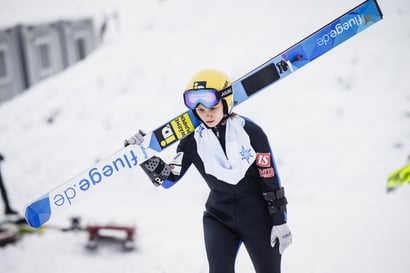 Jenny Rautionaho ponnisti yhdeksänneksi Engelbergin maailmancupissa – Minja Korhonen teki yhdistetyssä suomalaista talviurheiluhistoriaa