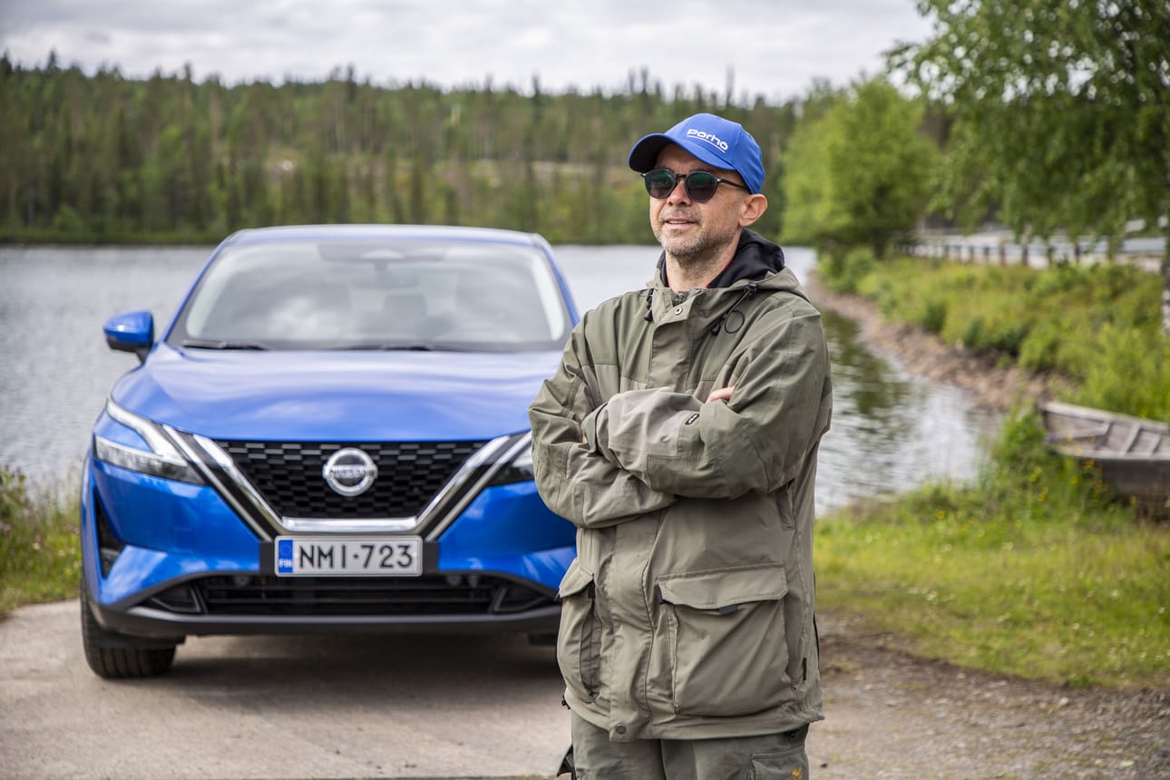 Automyyjän työssä tärkeintä ovat ihmiset. Pitkät asiakassuhteet ovat Jarno Pallarin mielestä työn palkitsevin asia.