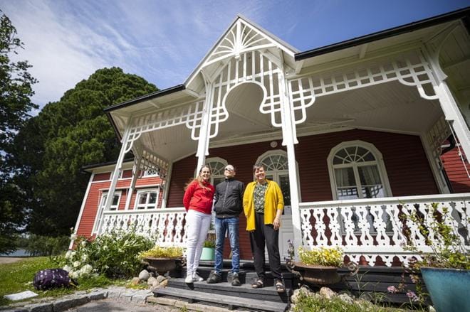 Gerby-Västervik kotiseutuyhdistyksen Louise Reinikka, Marcus Hellman ja Heli Pakkanen järjestävät talkoovoimin perinteisen Gerby-Västervik päivän 20. heinäkuuta. KUVA: SAMI PELTONIEMI