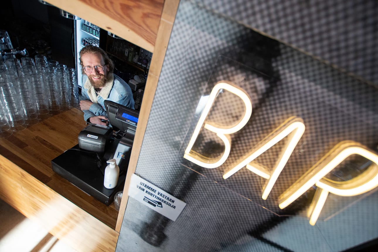 Voimala 1889:n olutvalikoimaa täytyy laajentaa heti, Heikki Haapala suunnittelee.