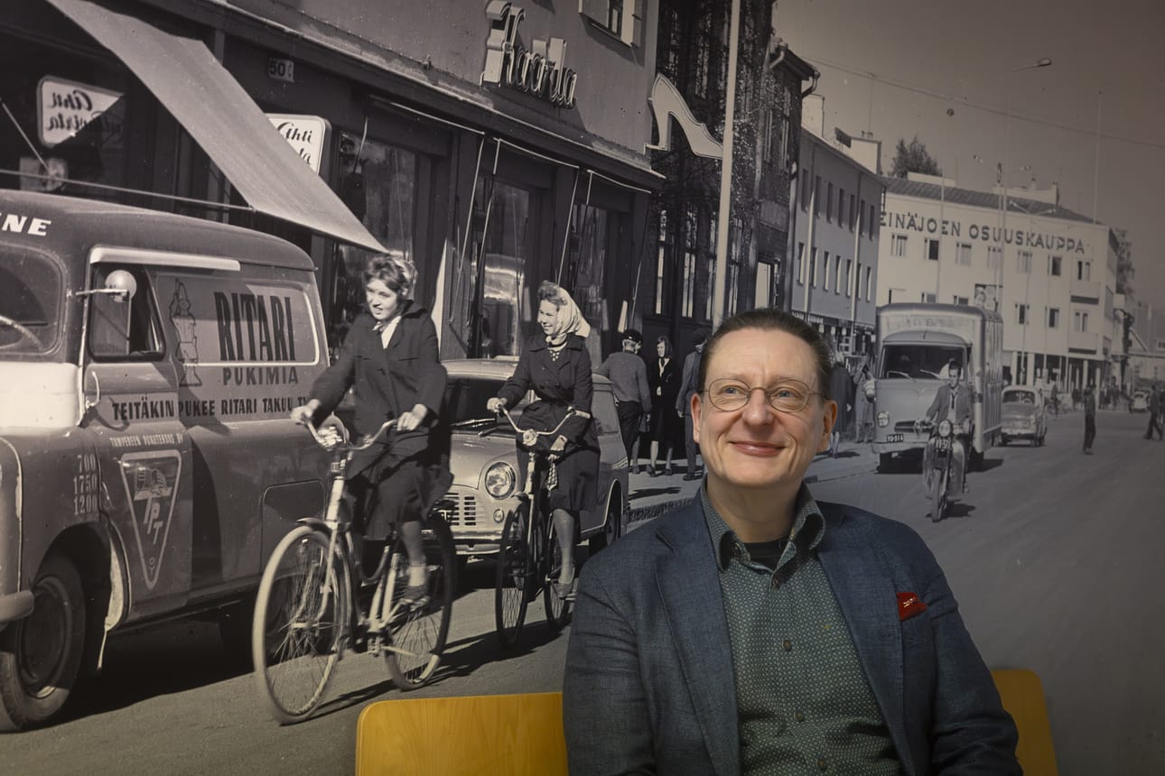 Riku Hämäläinen työskentelee tällä hetkellä Seinäjoen museotoimenjohtajan viransijaisena. Maanantaina selviää, jatkuuko pesti keväällä vakituisena virkana.