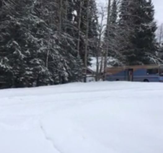Äänestämään vaikka moottorikelkalla