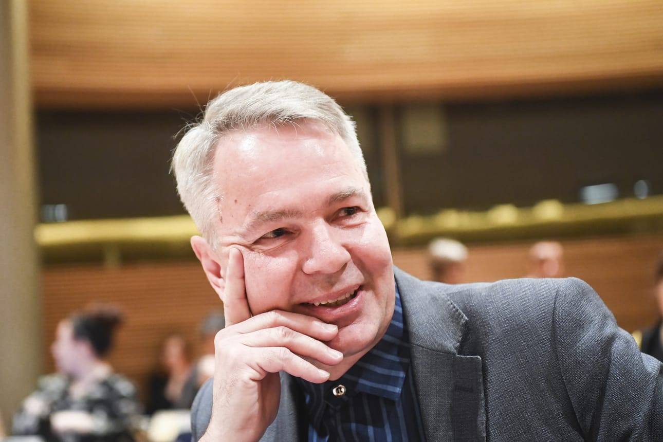 Pekka Haaviston (vihr.) kannatus pääministeriksi oli kyselyssä suurinta isoimmissa kaupungeissa. Hän ei pidä tätä ongelmana, vaan katsoo, että yhä useammat suomalaisten arkiongelmatkin liittyvät kaupunkeihin.