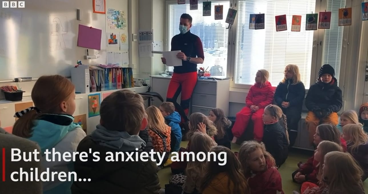 BBC:n lyhyessä videojutussa vieraillaan ainakin Rita-aukion koululla Oulussa.