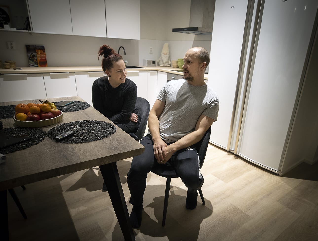 Tiina ja Antti Pesonen ovat tyytyväisiä, että uusi koti löytyi Patelasta. Heidän vanha kotinsa oli Tiinan lapsuudenkoti ja Anttikin vietti lapsuutensa naapurikaupunginosassa Herukassa.