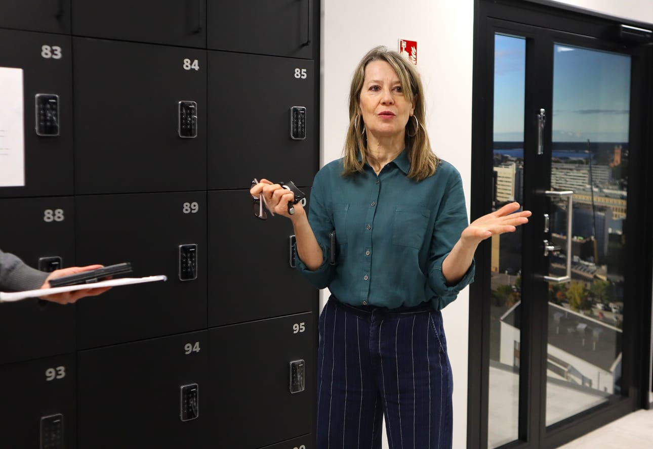 Ulrica Lövdahl kertoo, että uusi, moderni tekniikka mahdollistaa sen, että Yle voi tuottaa entistä parempaa journalismia.