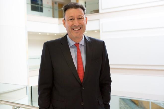 Dosentti Terry Kramer opettaa liiketaloutta UCLA:n yliopistossa Los Angelesissa. KUVA: UCLA Anderson School of Management