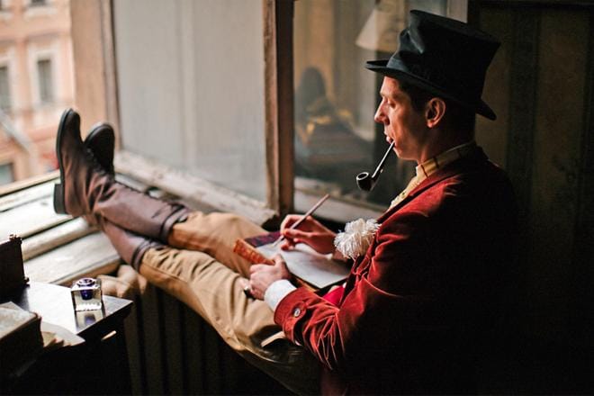 Harms on elämäkerrallinen draama absurdien tarinoiden kirjoittajasta Daniil Juvatshovista, joka tunnetaan nimellä Daniil Harms. KUVA: Alexey Kostromin/Yle Kuvapalvelu