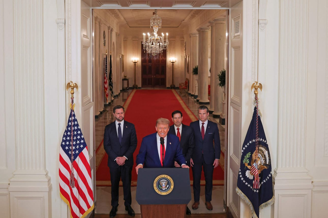 Yhdysvaltain presidentti Donald Trump uhkasi Irania paljon voimakkaammilla iskuilla, jos maa ei suostu rauhaan. LEHTIKUVA/AFP
