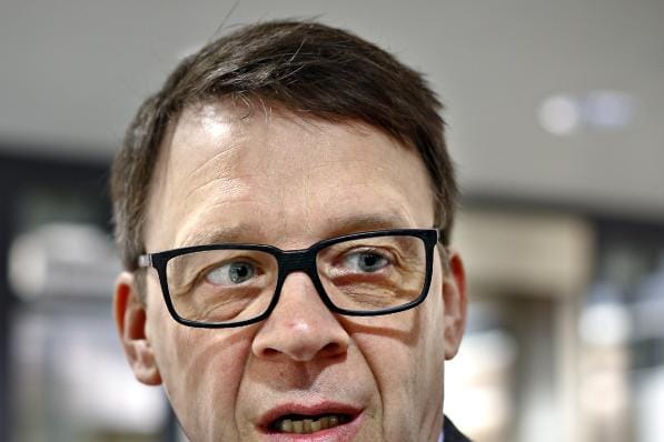 Esko Lehtimäkeä huvittaa väite, että eteläpohjalaiset olisivat kaataneet Rinteen. ARKISTOKUVA: TOMI KOSONEN