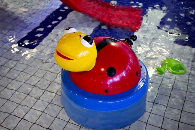 Uimahallin käyttäjien ikähaitari on laaja, ja Seinäjoella se on nostanut käyttöasteen korkealle.KUVA: JENNI LATVA