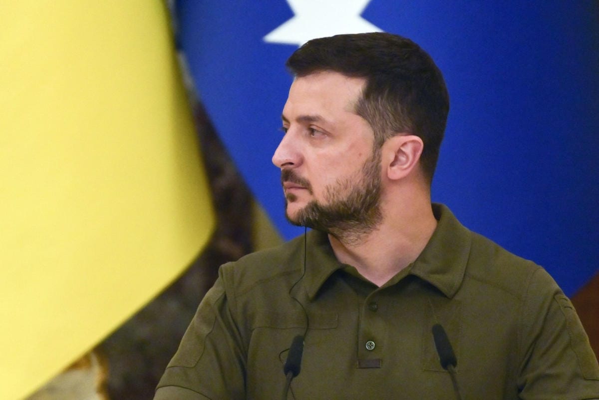 Ukrainan presidentti Volodymyr Zelenskyi on onnellinen siitä, että Nato näyttää ottavan Suomea ja Ruotsia jäsenmaidensa joukkoon. LEHTIKUVA/AFP