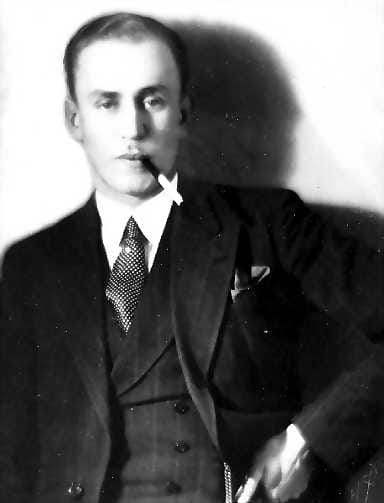 Olavi Paavolainen (1903-1964), "liian sivistynyt" mies, ei pannut julkisuutta pahakseen, ja levottomuuden herättämistä hän piti tehtävänään.