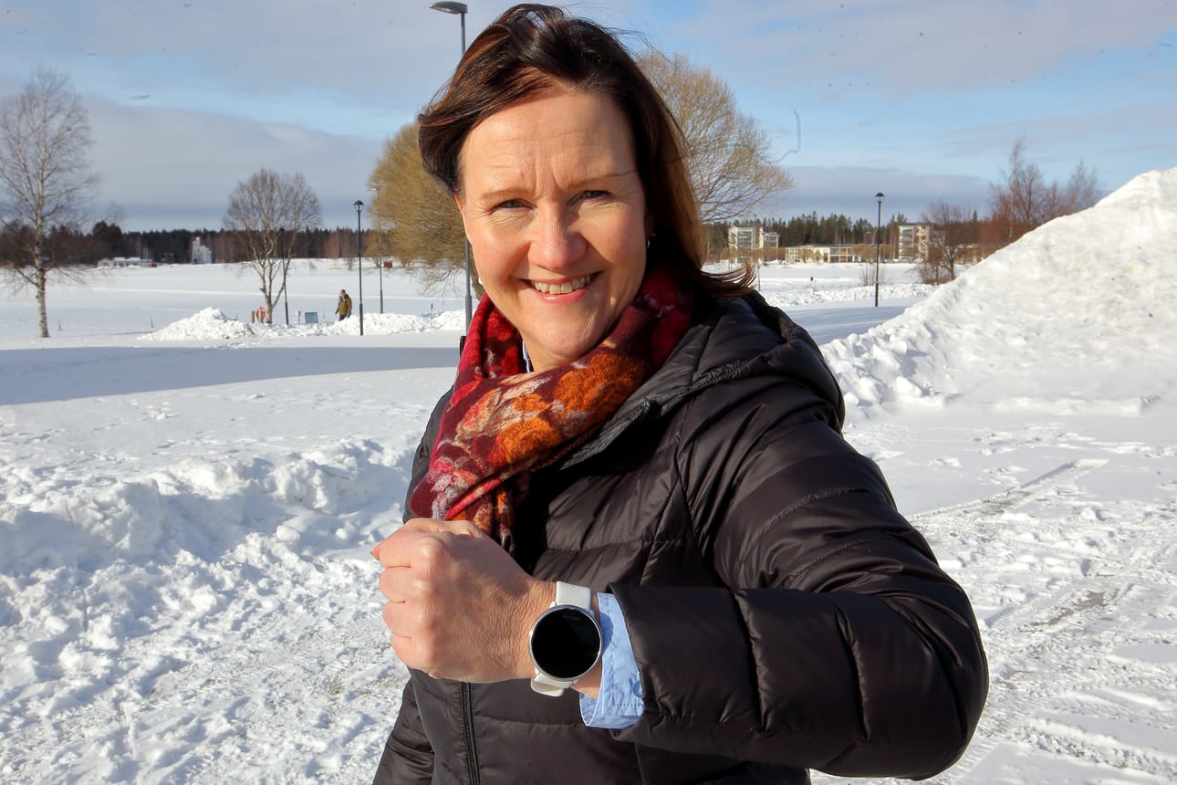 Teija Larikan sykemittari kertoi Teijan hiihtäneen 186 kilometriä Laatokalla Venäjällä. Totuus oli 10 kilometriä Kajaanissa.