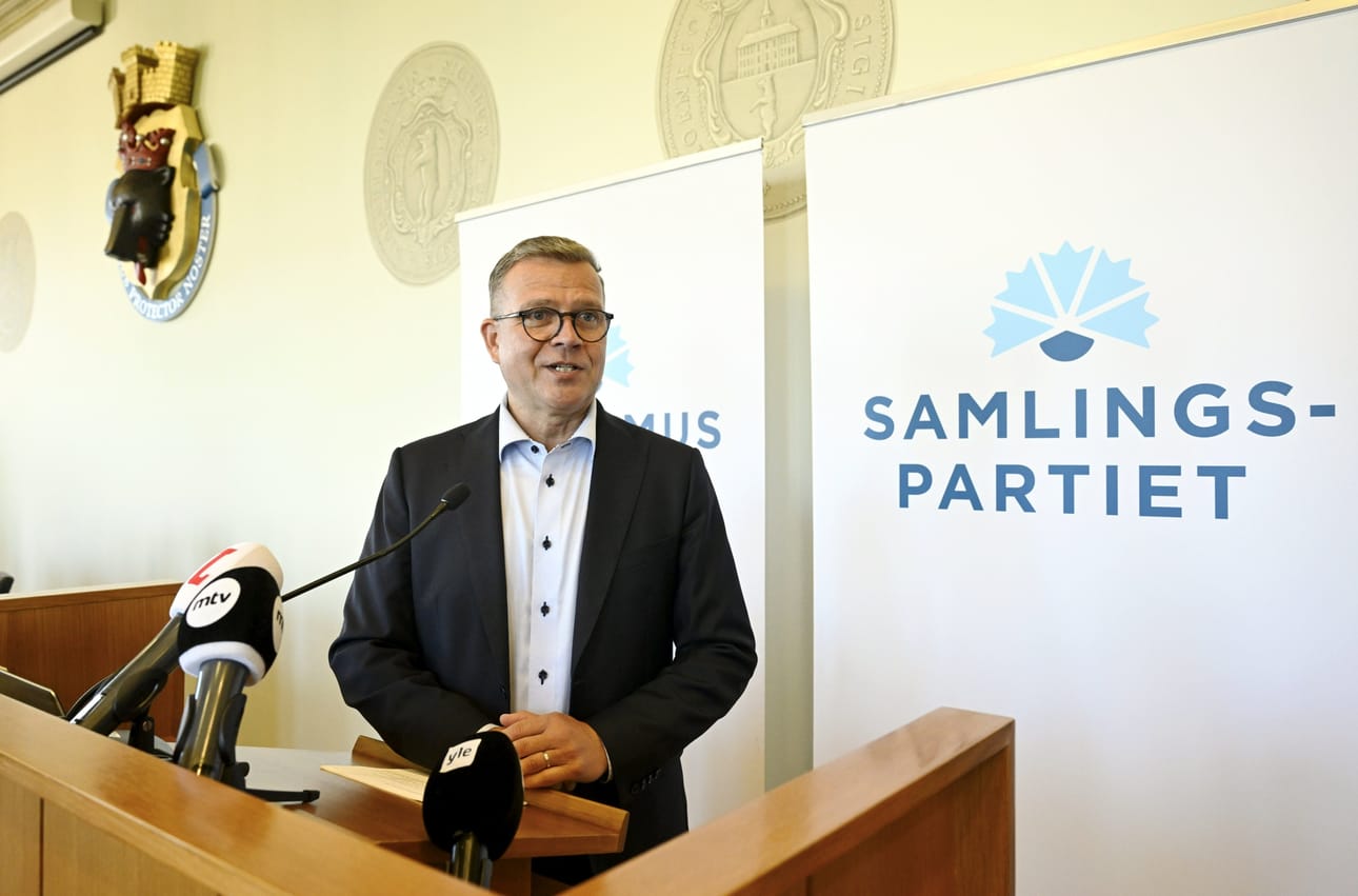 Pääministeri Petteri Orpon mukaan presidentin valtaoikeuksia ei ole tarpeen muuttaa. LEHTIKUVA / MARKKU ULANDER