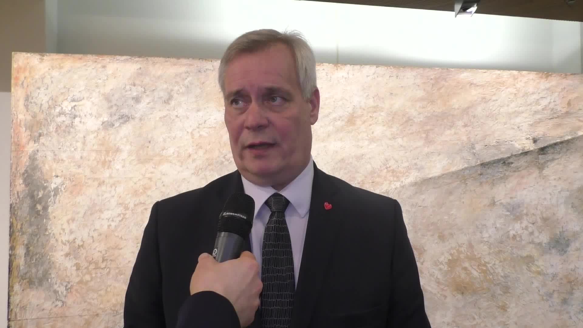 SDP:n puheenjohtajaehdokkaat videohaastattelussa