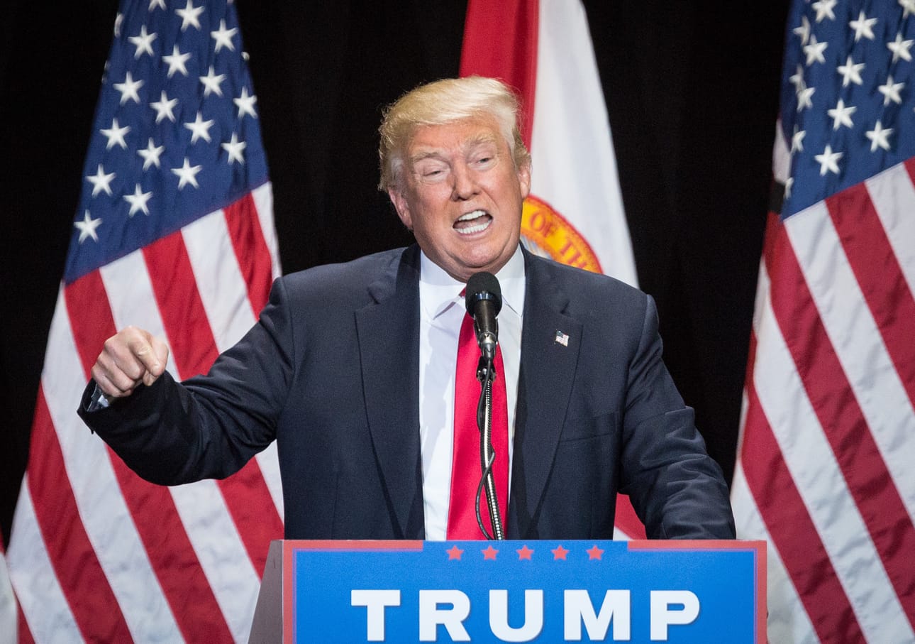 Donald Trump sanoo, että Washington Post on raportoinut hänen kampanjastaan epärehellisesti.