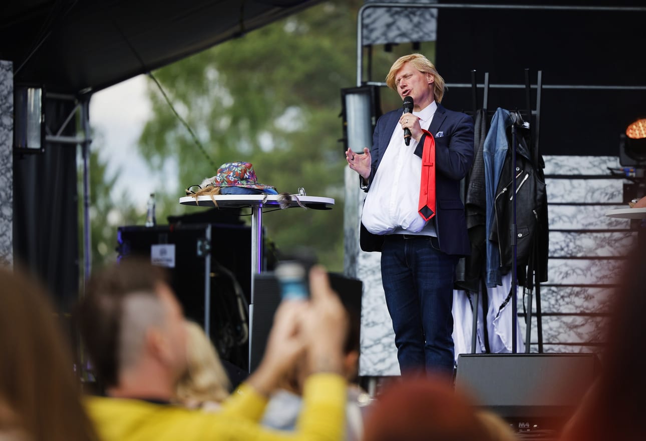 Yhdysvaltojen republikaanien presidenttiehdokas, moniin syytteisiin juuri syylliseksi todettu Donald Trump sai osansa Tammisen satiirista.