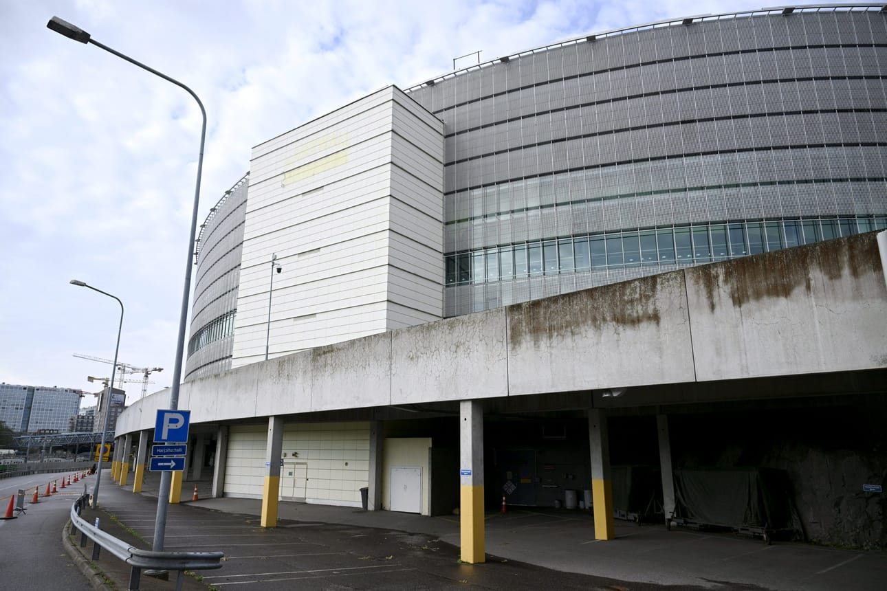 Helsinki-halli eli entinen Hartwall-areena Helsingissä 2. syyskuuta. Areenaa hallinnoiva halliyhtiö sanoi perjantaina, että sähkönjakelun katkaisemisen voisi aiheuttaa vakavan vaaran. LEHTIKUVA / ANTTI AIMO-KOIVISTO