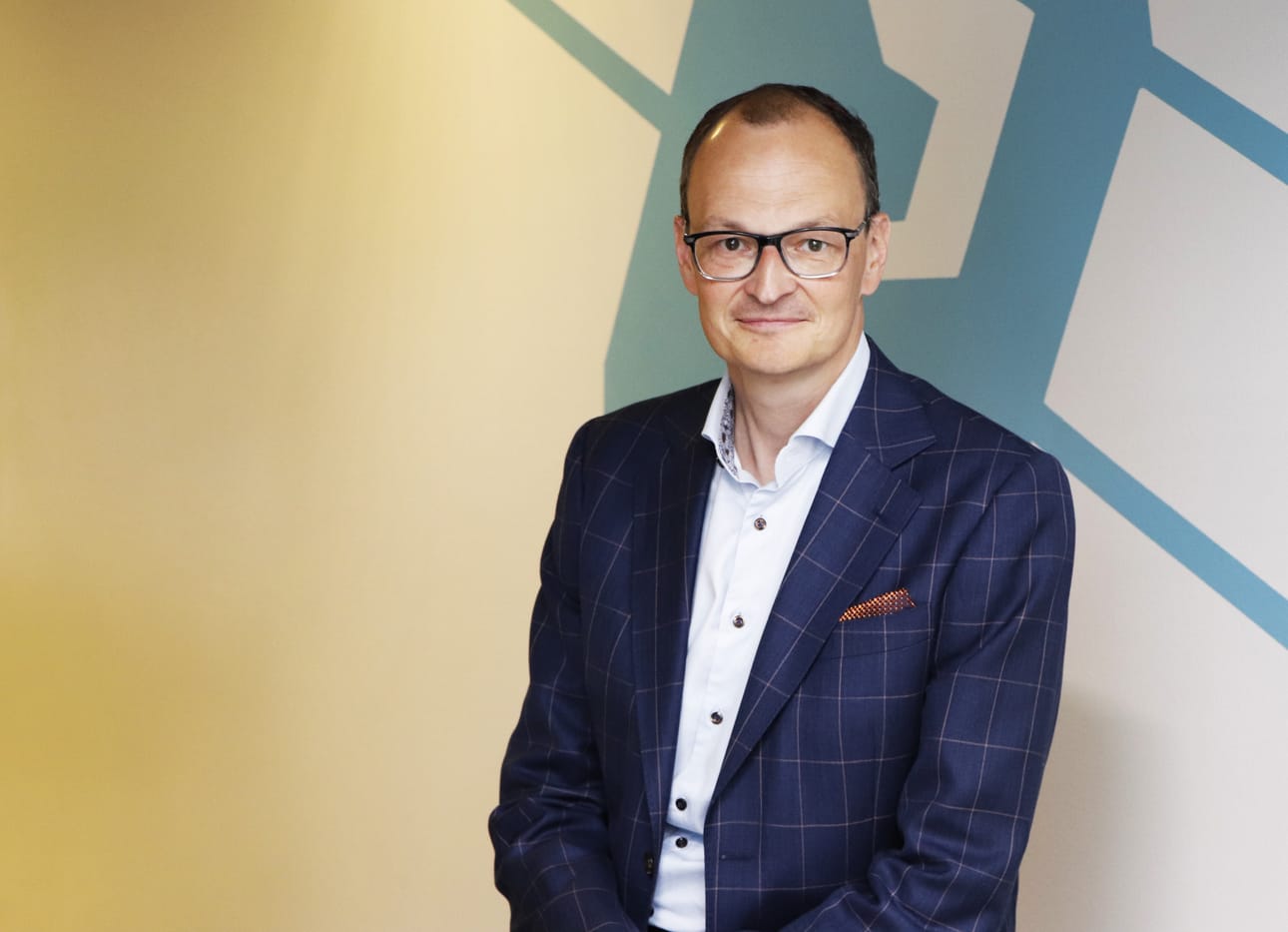 Kontion uusi toimitusjohtaja Mika Rytky toteaa hirren lisänneen merkittävästi suosiotaan julkisessa rakentamisessa.