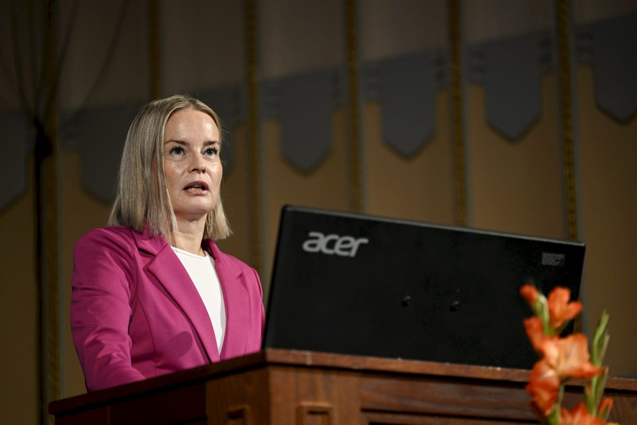 Valtiovarainministeri Riikka Purra sanoi Keskuskauppakamarin veropäivillä, ettei aio esittää uusia veronkorotuksia tällä hallituskaudella. LEHTIKUVA / EMMI KORHONEN
