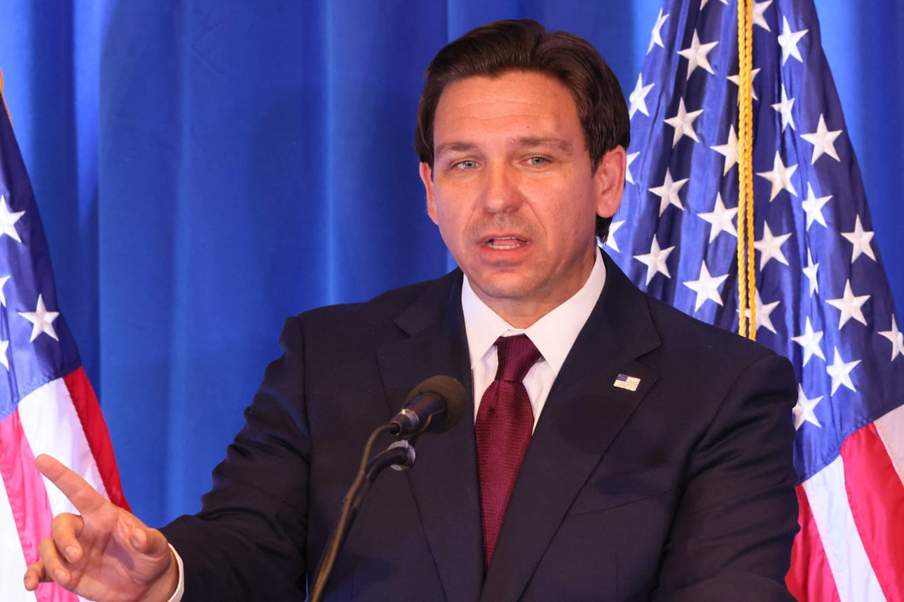 Floridan kuvernööri Ron DeSantis jättäytyy pois republikaanien presidenttiehdokaskisasta.