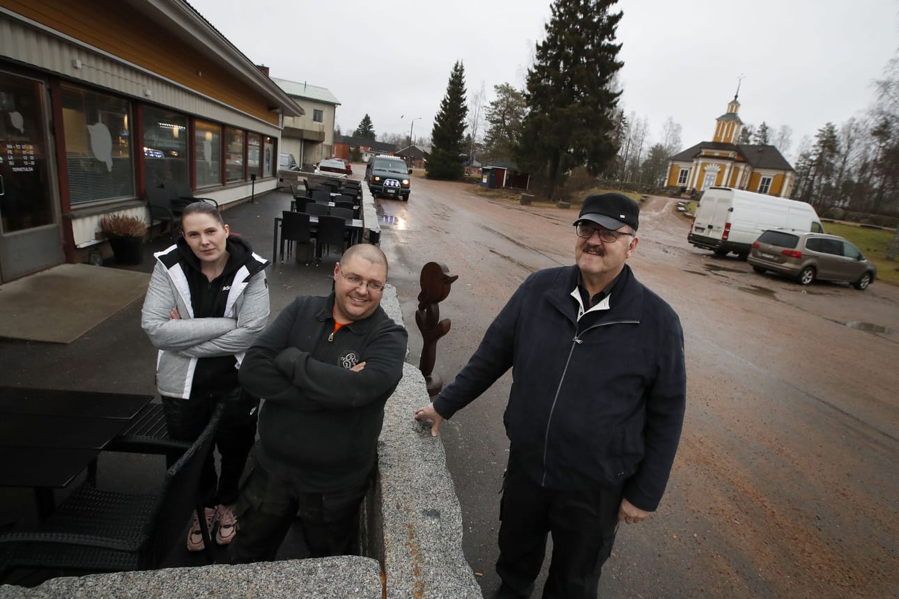 Ravintolayrittäjä Marjo Koivisto, eläkkeellä oleva metallimies Pauli Saarinen ja sähköalan yrittäjä Erno Haavisto ovat honkajokelaisia perussuomalaisia. Viime eduskuntavaaleissa puolue kahmaisi 42,7 prosenttia kunnan äänistä.