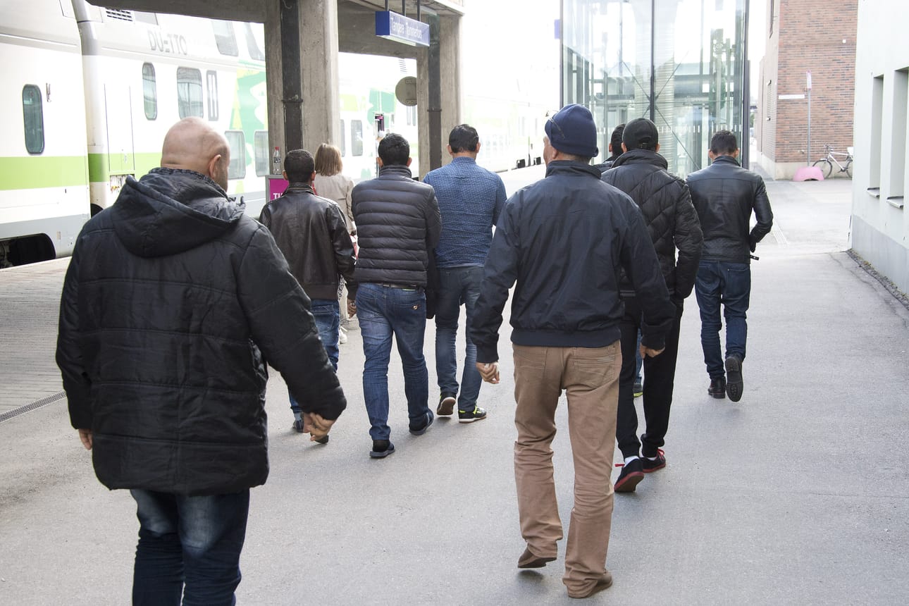 Vapaaehtoisen paluun tuella palaaminen on Suomelle edullinen tapa järjestää turvapaikkaa hakeneen ihmisen kotiinpaluu.