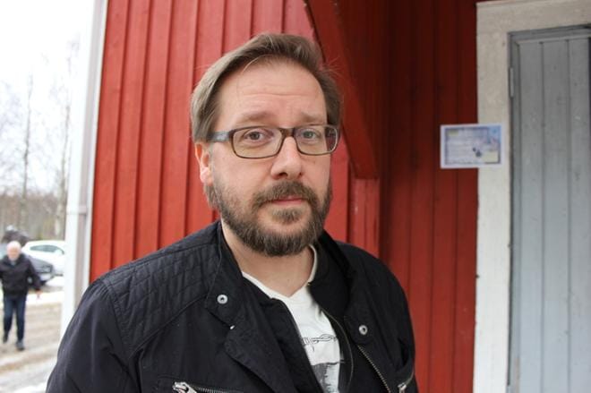 Elokuvaohjaaja Antti-Jussi Annila muistuttaa, että maamme itsenäisyyden aika on täynnä kertomattomia tarinoita. Kuva: Reijo Heikkilä