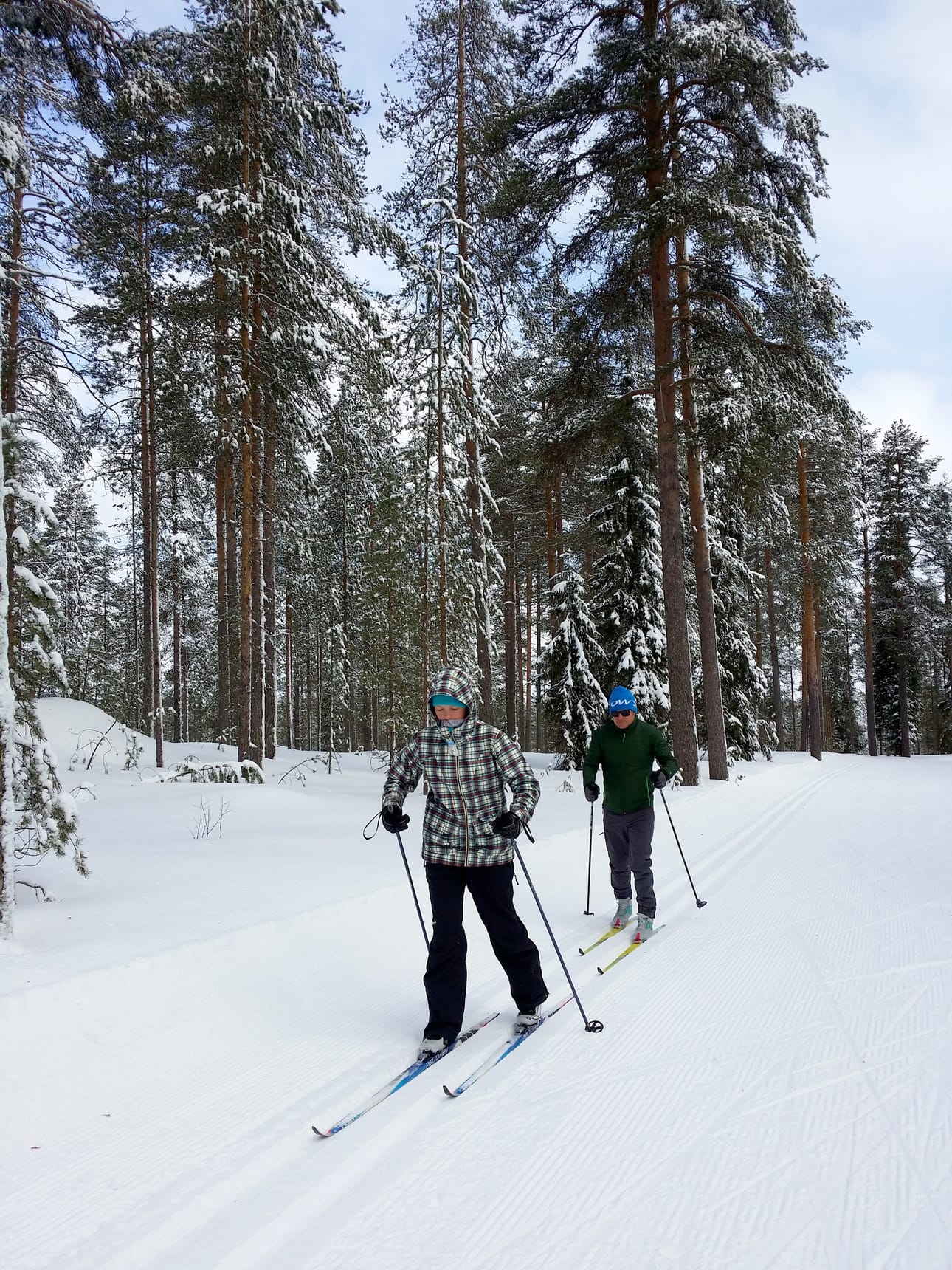 Eva Secker oppi laskettelemaan Iso-Syötteellä.