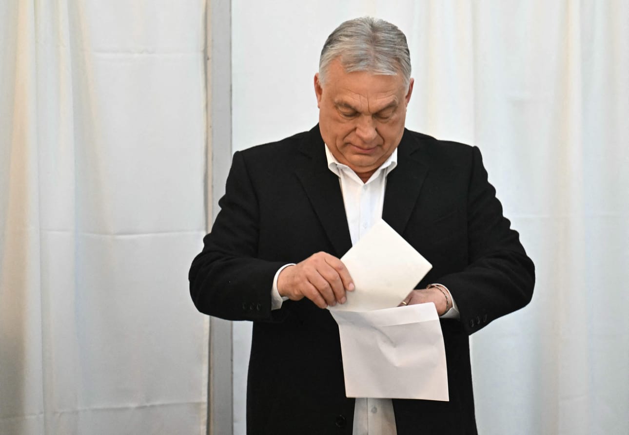 Unkarin pääministeri Viktor Orban jätti oman äänensä Budapestissa.