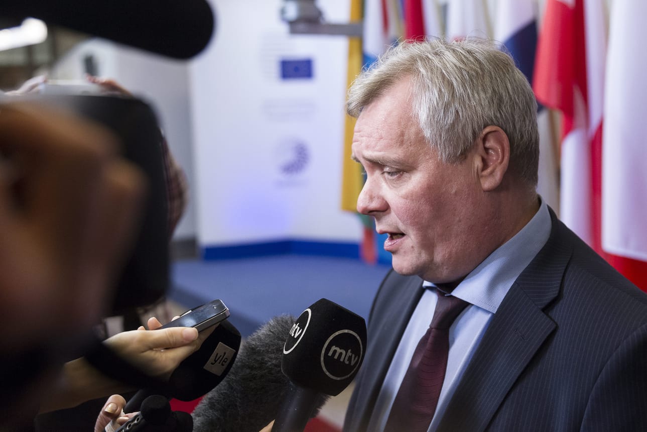 SDP:n puheenjohtajaa Antti Rinnettä epäilyttää myös se, mitä ammattisuojan heikentäminen tarkoittaa.