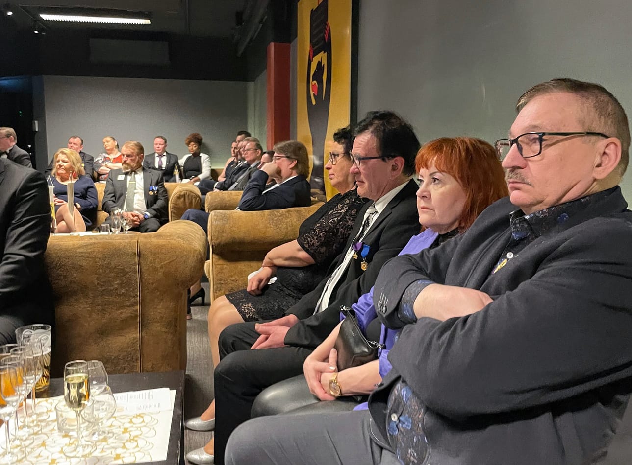 Juhlapuheita olivat kuuntelemassa myös Jari ja Tarja Kivistö sekä Teemu ja Kristiina Holkko.