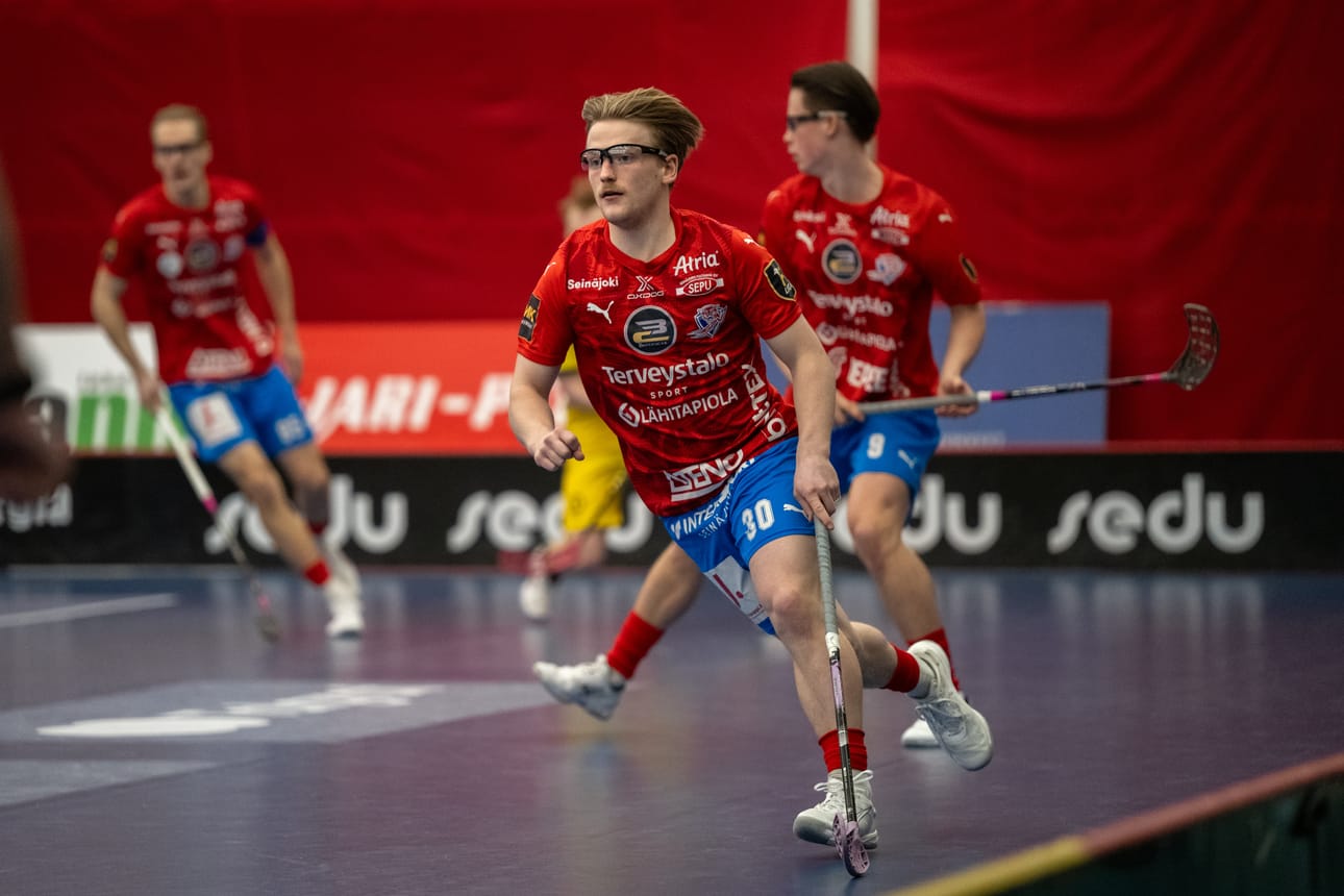 Aaro Tammiranta ratkaisi ensimmäisen puolivälieräottelun voiton jatkoajalla Seinäjoen Peliveljille.