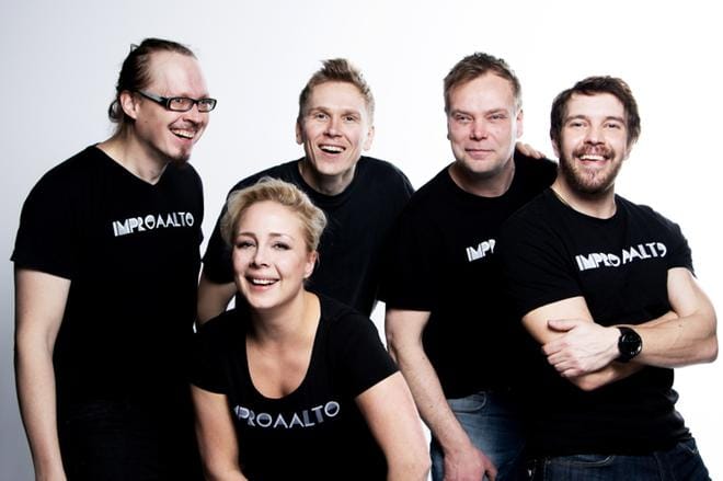 Improaallossa esiintyvät Jaakko Elenius, Juulia Soidinaho, Tuomo Tiitinen, Rami Mäkilaine ja Ville Orttenvuori.