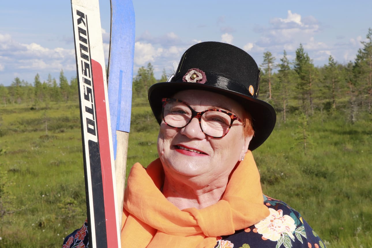 Anita Sievänen on valtakunnallinen virallinen kylähullu.
