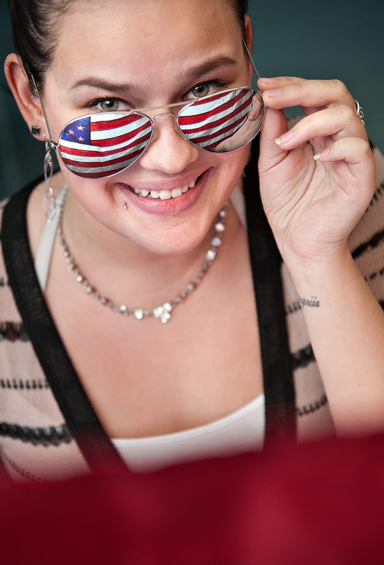 Kuusamolainen Mirva Rontti malliesimerkki 2010-luvun nuoresta. Avoin, itsevarma ja idearikas nuori nainen työskenteli viime vuoden Amerikassa.