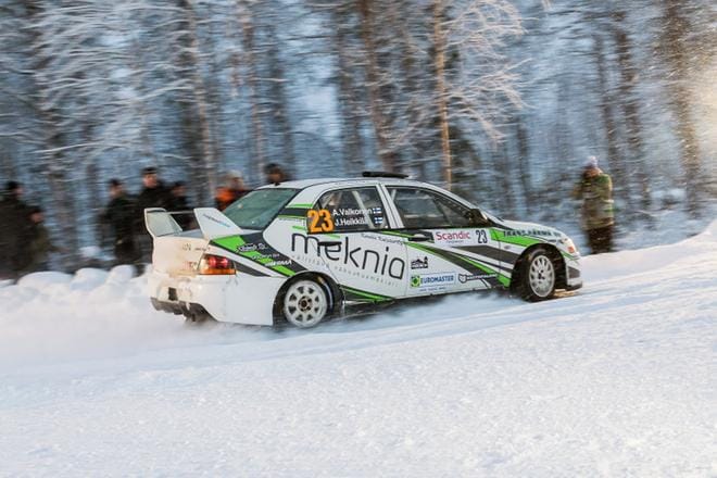 AL-Härmän Anssi Valkonen vauhdissa Mistubishi Lancerin Evo 9-mallilla Arctic Lapland Rallyssa. KUVA: MARKO KYÖSTILÄ