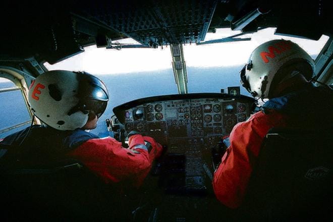 Rajavartiolaitoksen helikopterin miehistö paikansi kadonneen miehen ilmasta Vaasassa perjantaiyönä. Kuva ei liity tapaukseen. KUVA: EETU SILLANPÄÄ