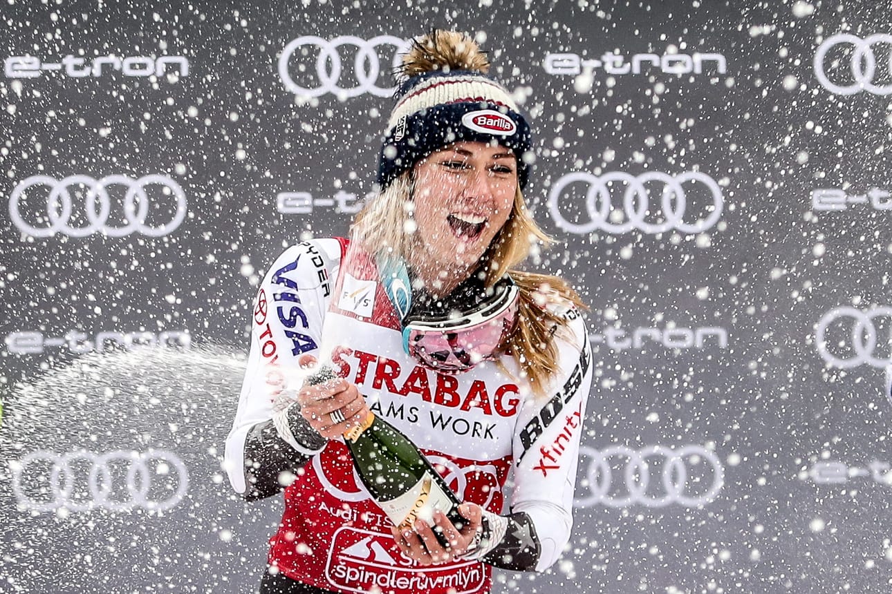 Mikaela Shiffrin laski historiaa Tshekissä.