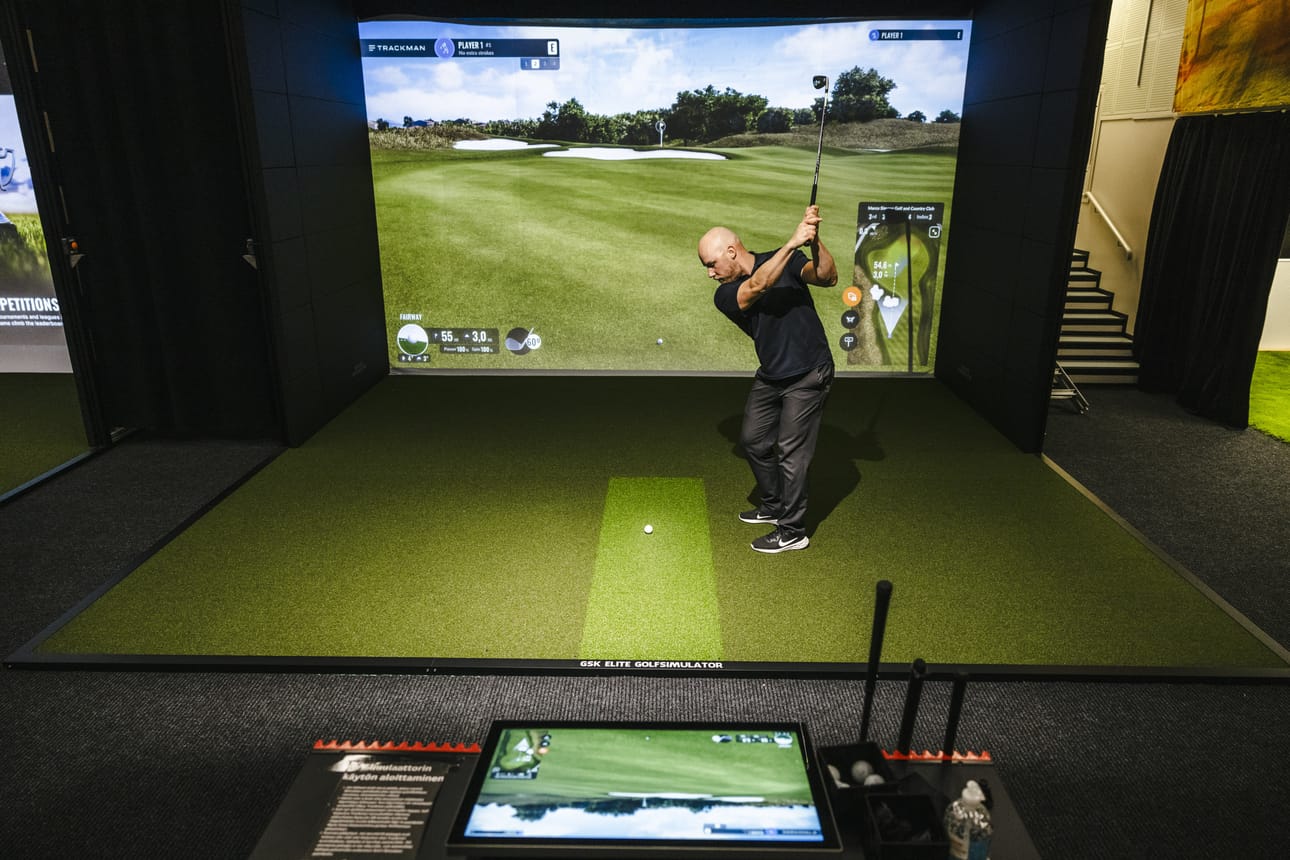 Loukkaantumiset lopettivat Tommi Siliämaan uran jääkiekkoilijana. Golfin parissa loukkaantumiset ovat henkisiä.