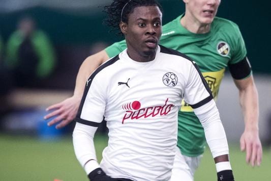 Steven Morrissey ja KPV:tä edustanut Ville Koskimaa kohtasivat vuosi sitten liigajoukkueiden cup-lohkossa. Tuolloin VPS eteni cupissa aina välieriin saakka.