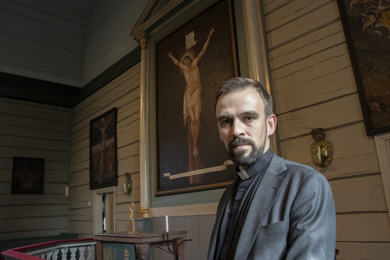 Pudasjärven kirkkoherra Timo Liikanen sanoo, että kirkko halutaan pitää kunnossa tulevillekin polville.